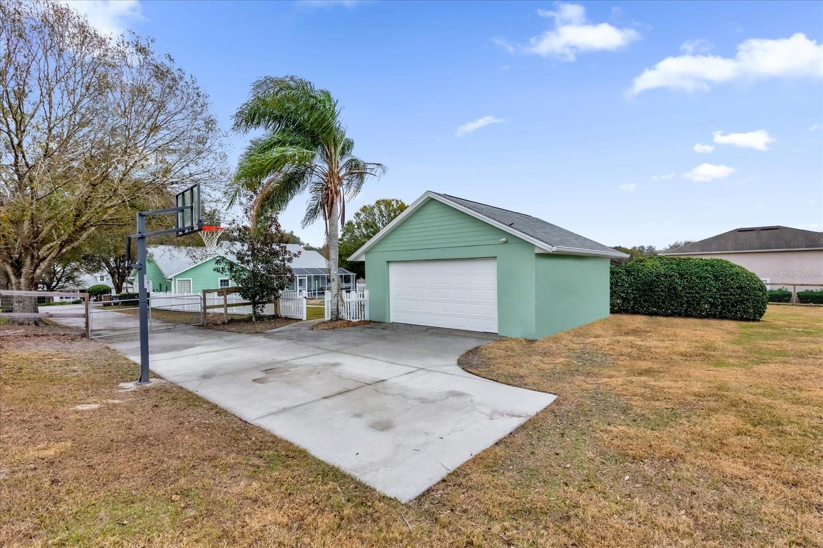 32717 SCENIC HILLS DRIVE, MOUNT DORA, FL, 32757
