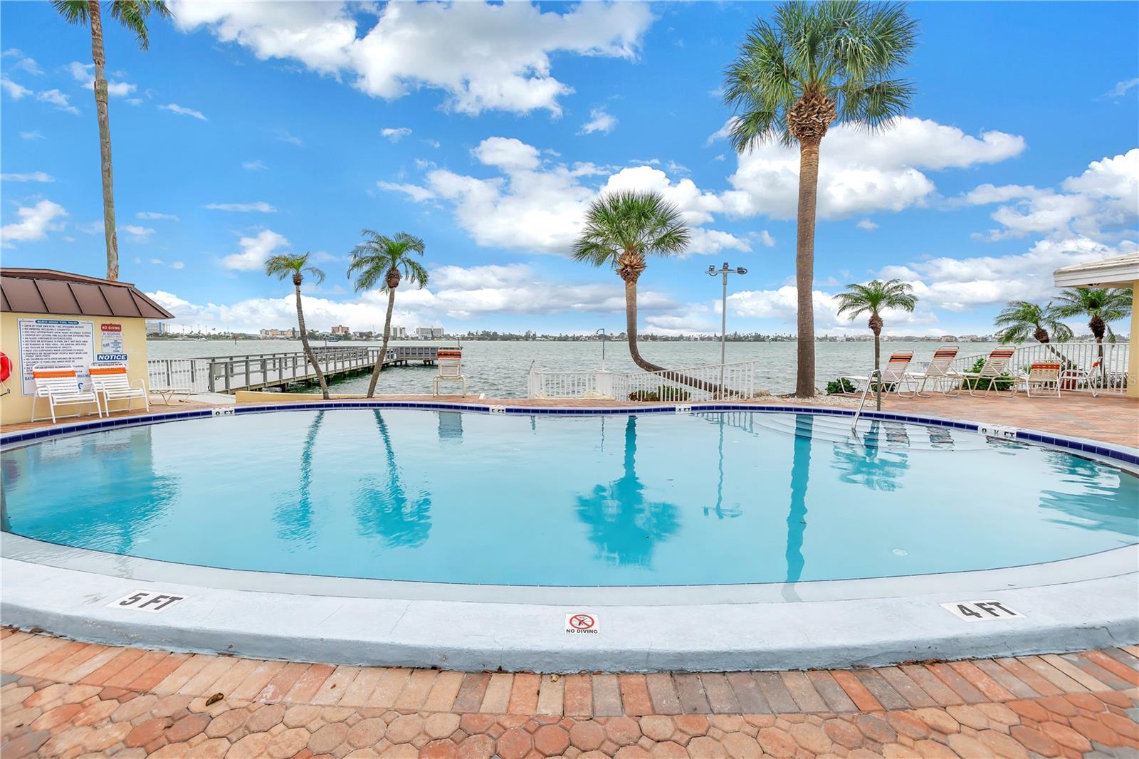 4775 COVE CIR #904, ST PETERSBURG, FL, 33708