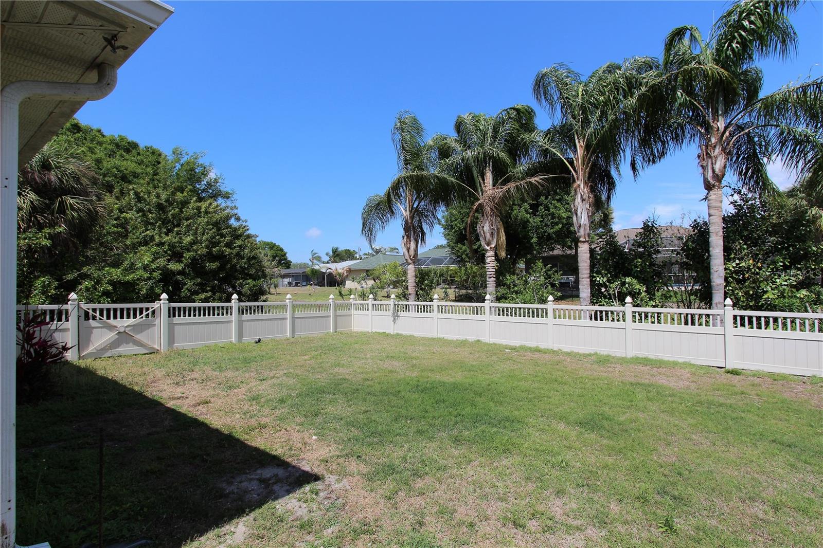 502 SUNSET RD N, ROTONDA WEST, FL, 33947