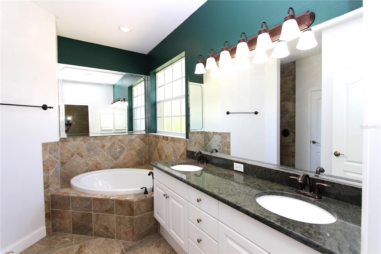 502 SUNSET RD N, ROTONDA WEST, FL, 33947