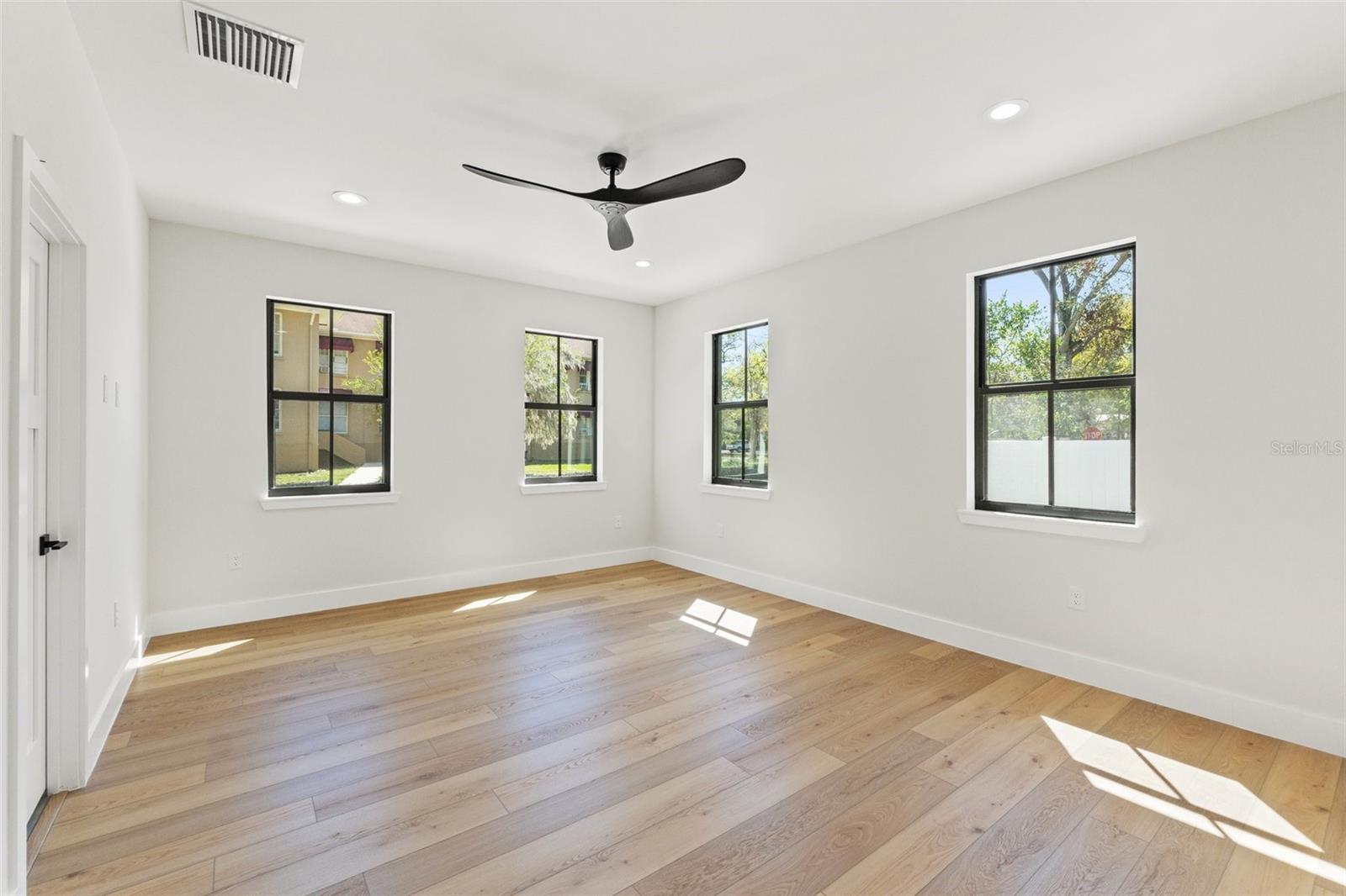 1023 E 22ND AVE, TAMPA, FL, 33605