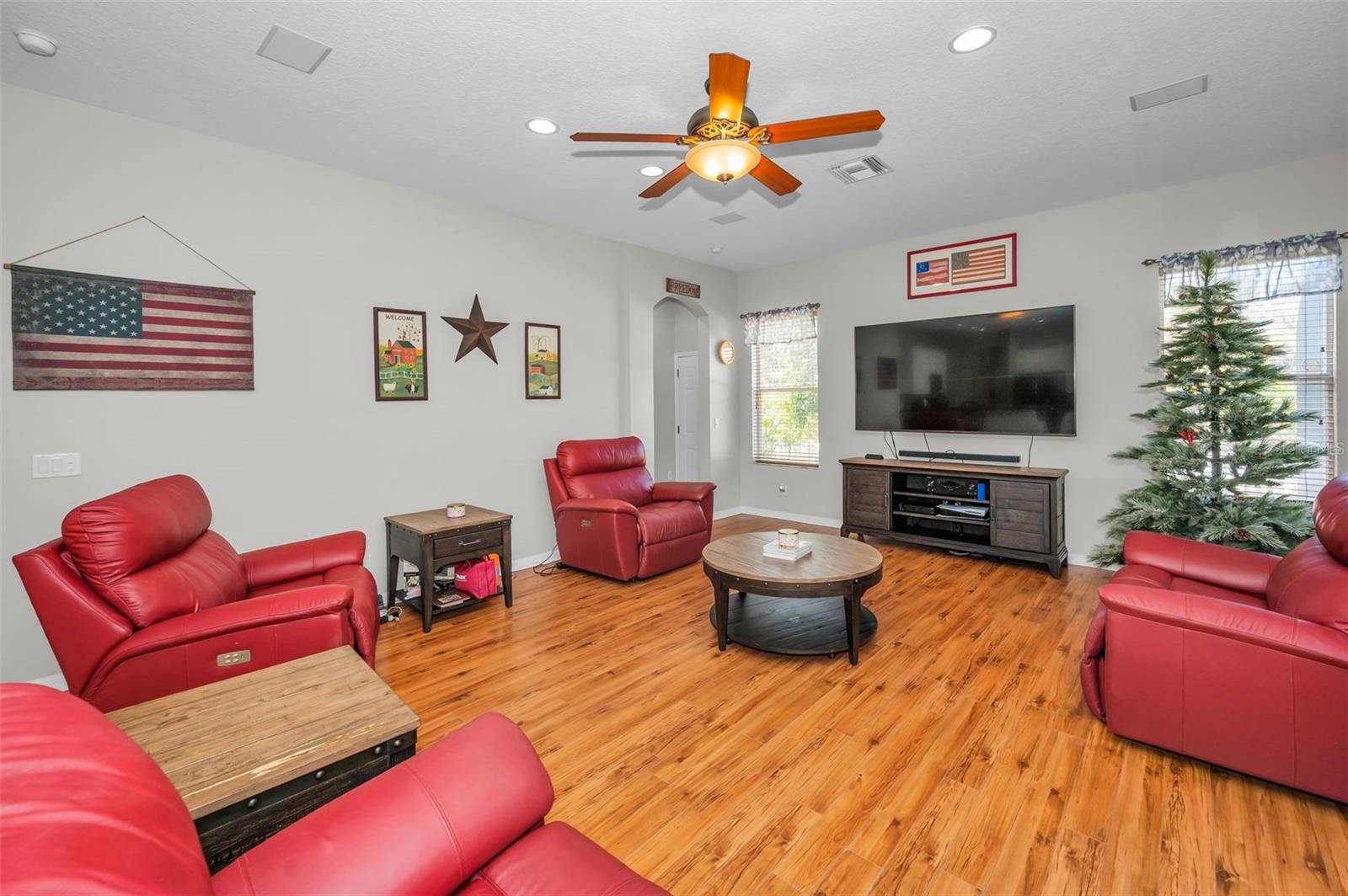 11645 BELLE HAVEN DR, NEW PORT RICHEY, FL, 34654