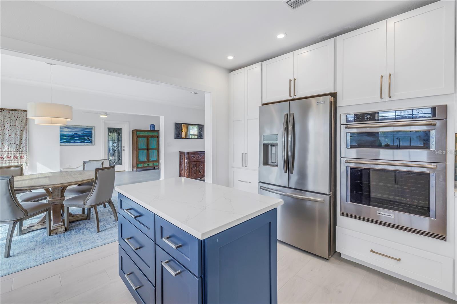 3700 27TH AVE N, ST PETERSBURG, FL, 33713