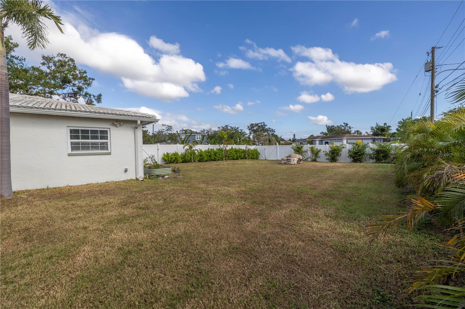 3700 27TH AVE N, ST PETERSBURG, FL, 33713