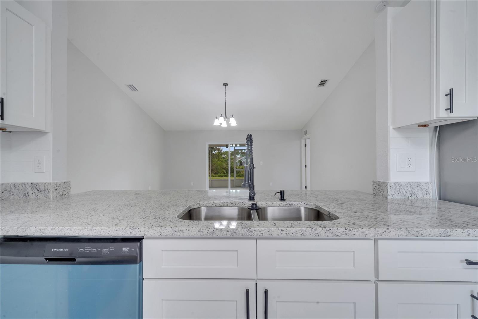 1064 TEVIS ST SE, PALM BAY, FL, 32909