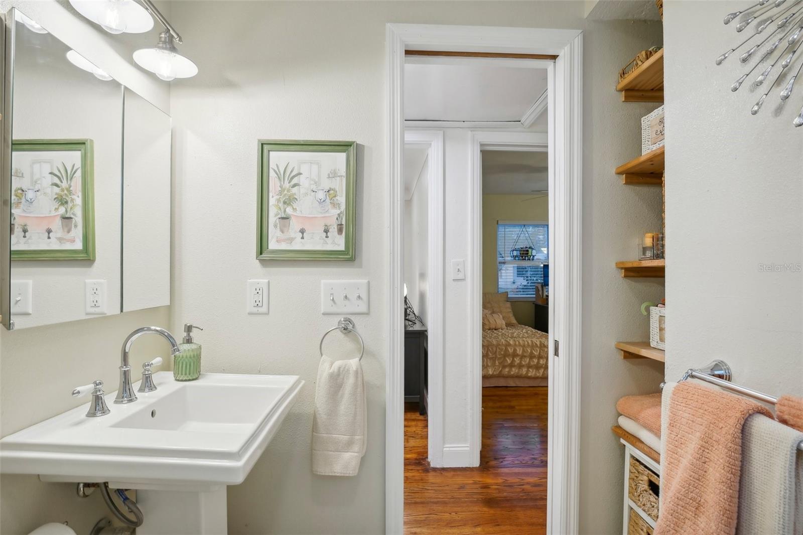 429 ROTARY PL NE, ST PETERSBURG, FL, 33703