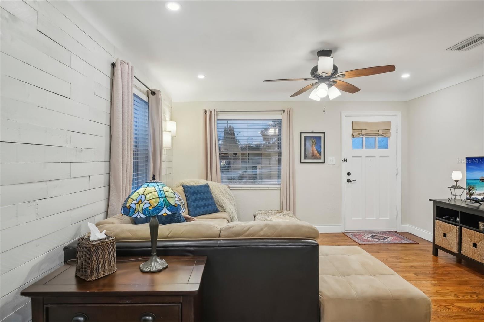 429 ROTARY PL NE, ST PETERSBURG, FL, 33703
