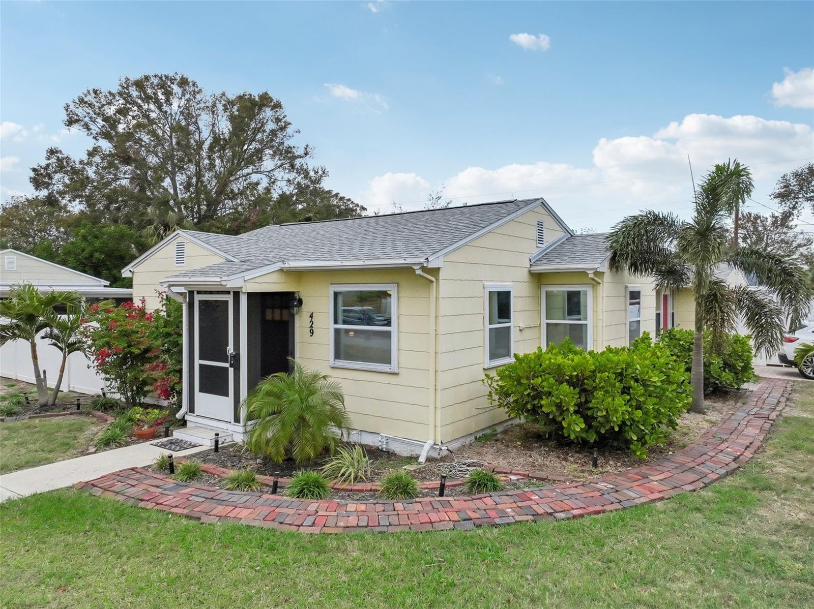 429 ROTARY PL NE, ST PETERSBURG, FL, 33703
