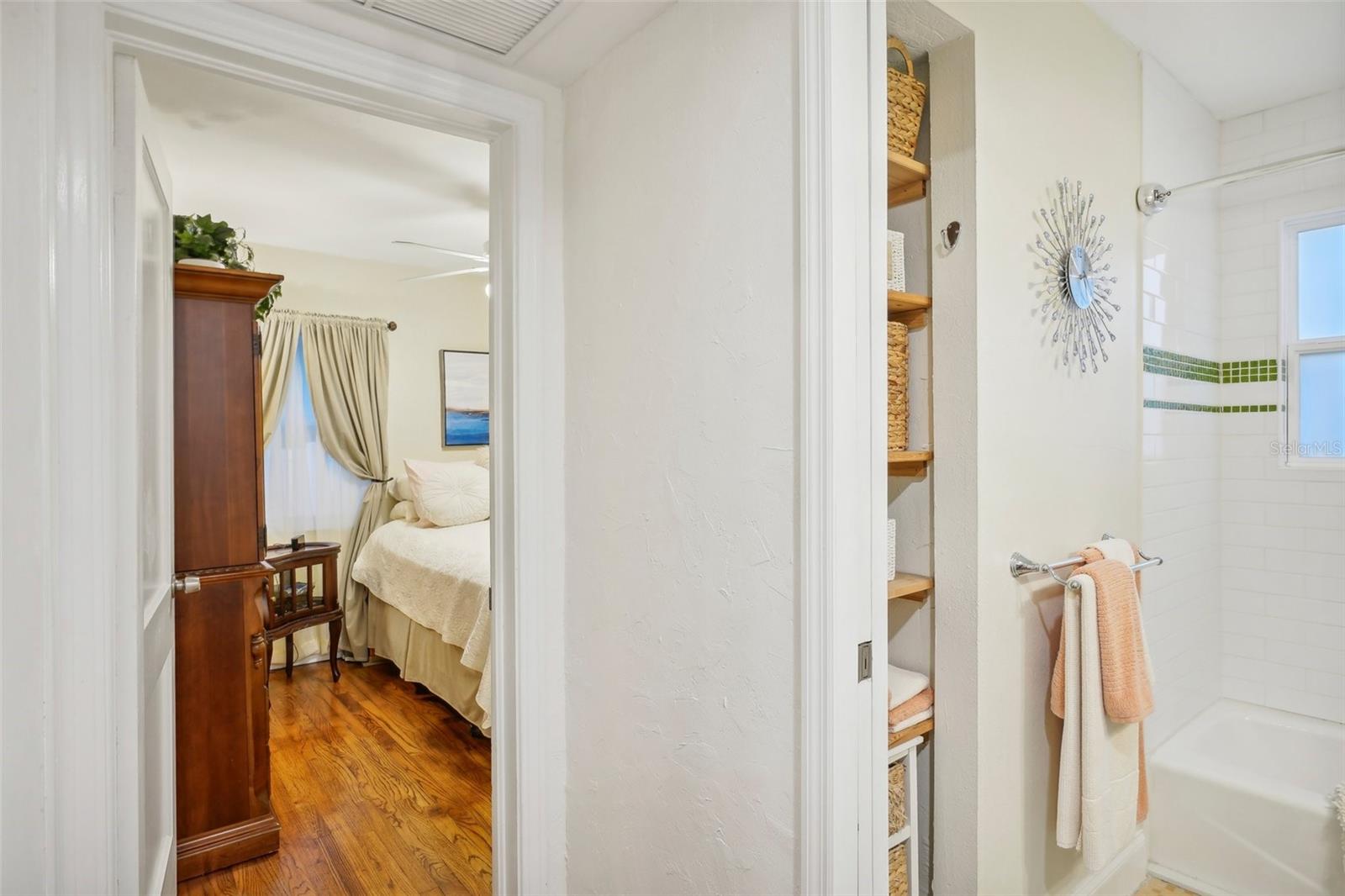 429 ROTARY PL NE, ST PETERSBURG, FL, 33703