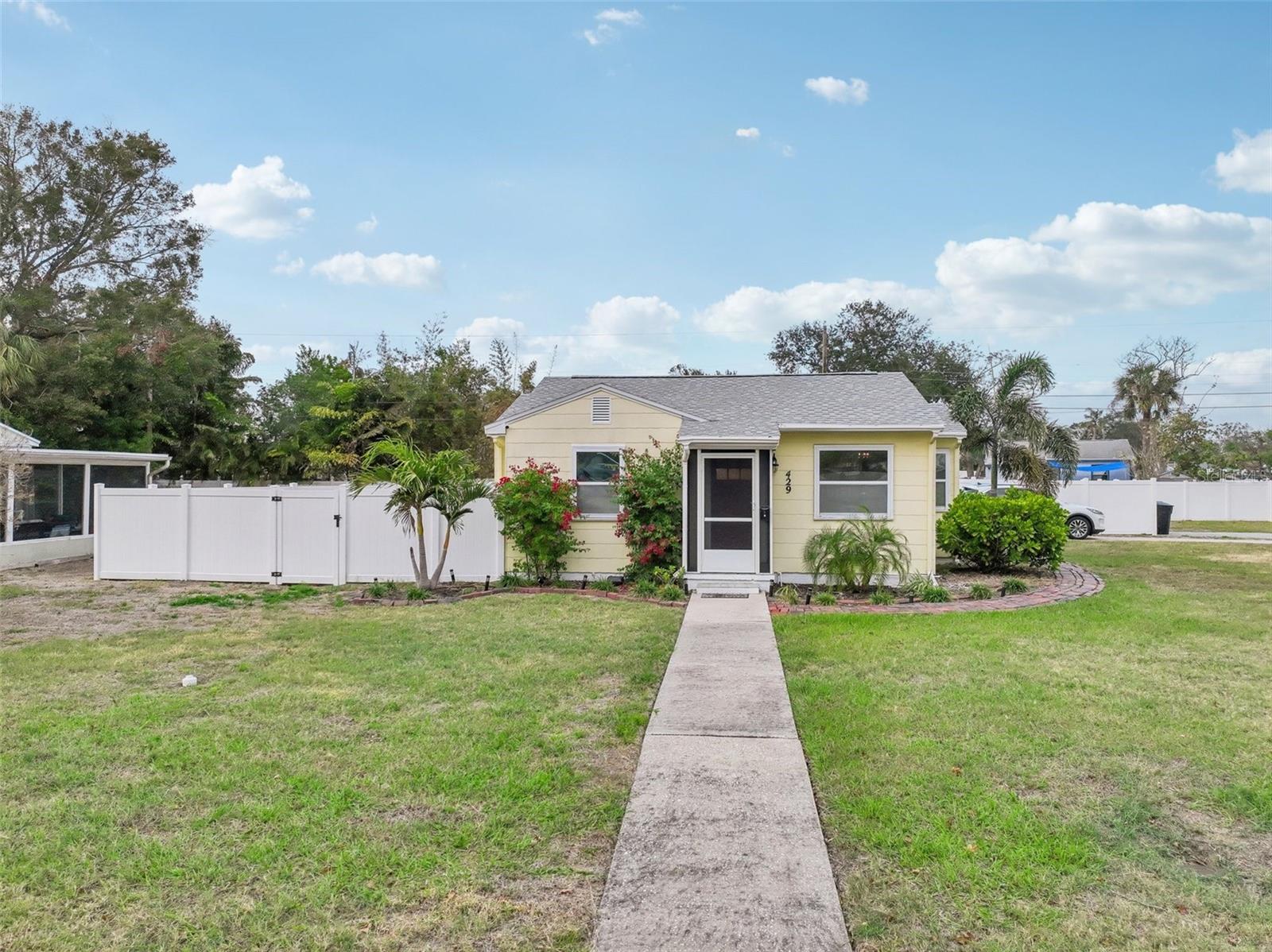 429 ROTARY PL NE, ST PETERSBURG, FL, 33703