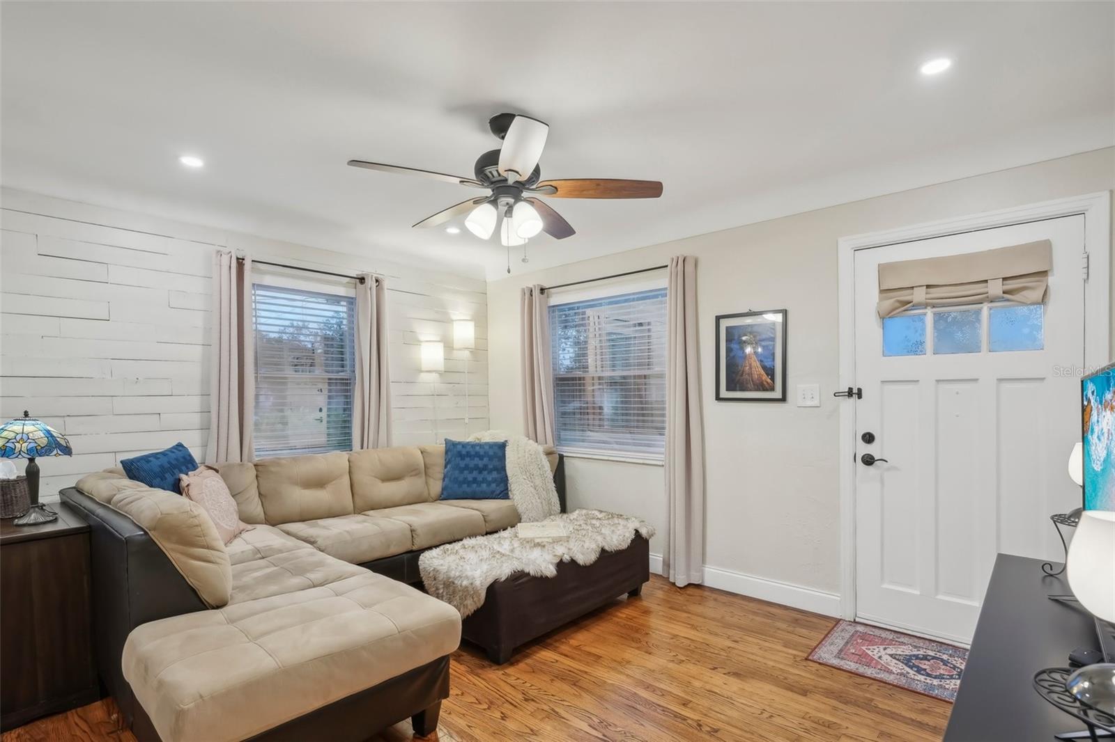 429 ROTARY PL NE, ST PETERSBURG, FL, 33703