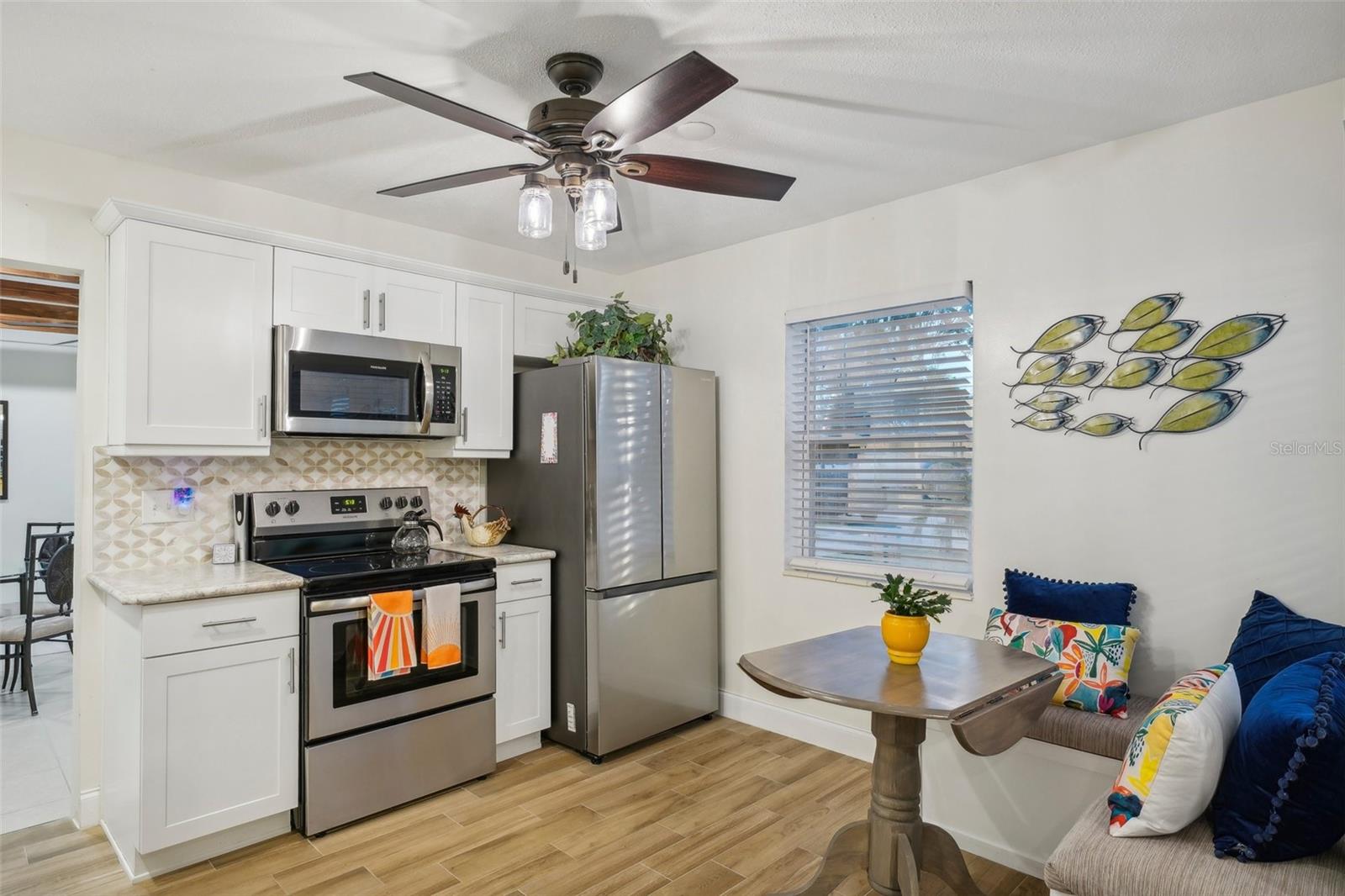 429 ROTARY PL NE, ST PETERSBURG, FL, 33703