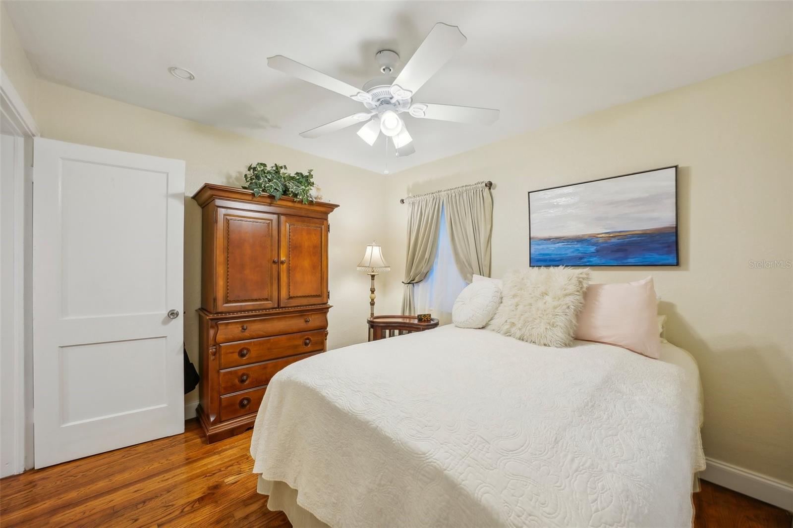 429 ROTARY PL NE, ST PETERSBURG, FL, 33703