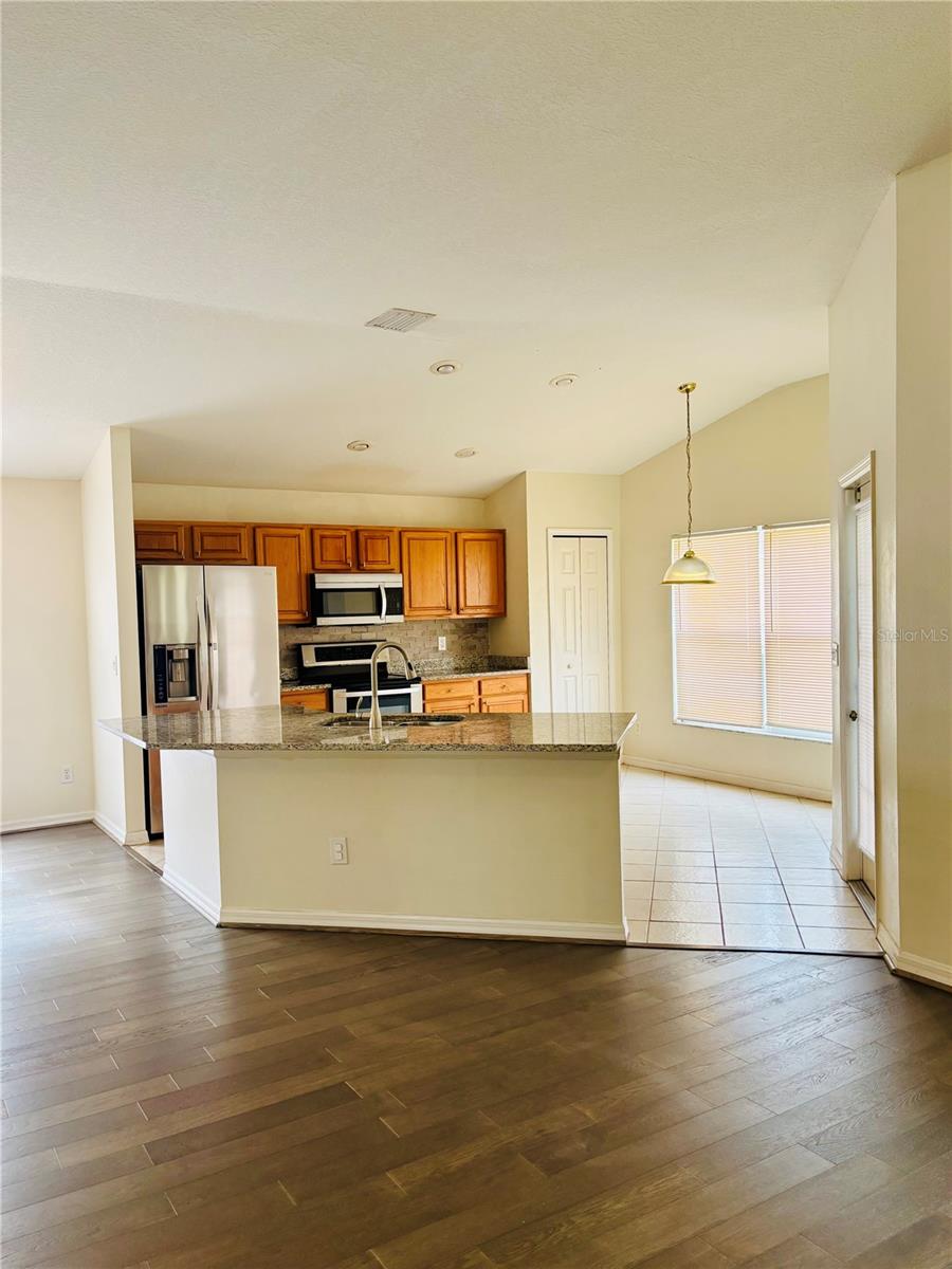 1131 BAYCREST DR, WESLEY CHAPEL, FL, 33544