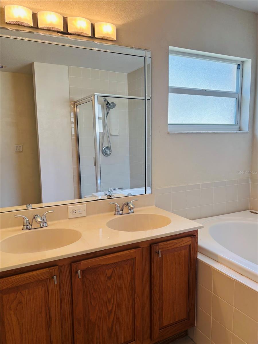 1131 BAYCREST DR, WESLEY CHAPEL, FL, 33544