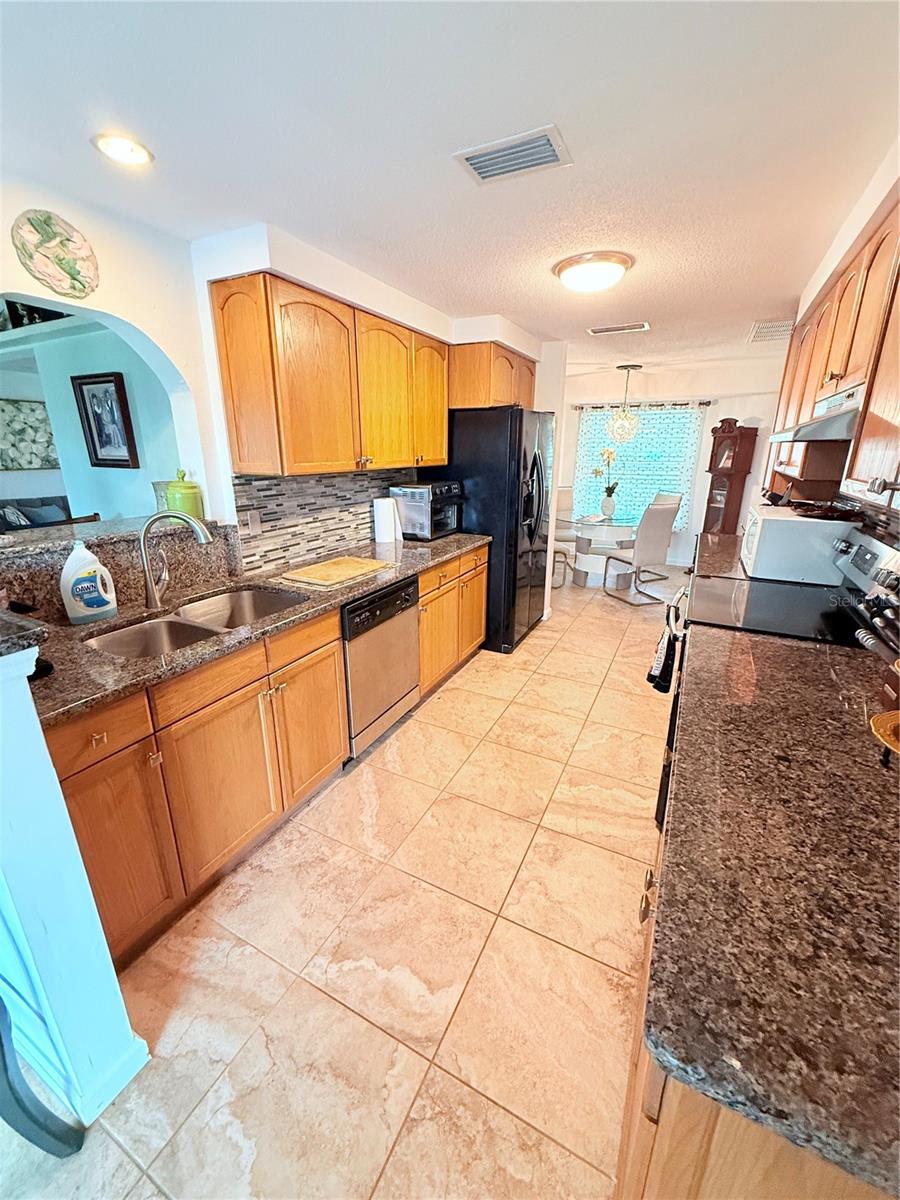 644 BLUE LN NW, PORT CHARLOTTE, FL, 33952