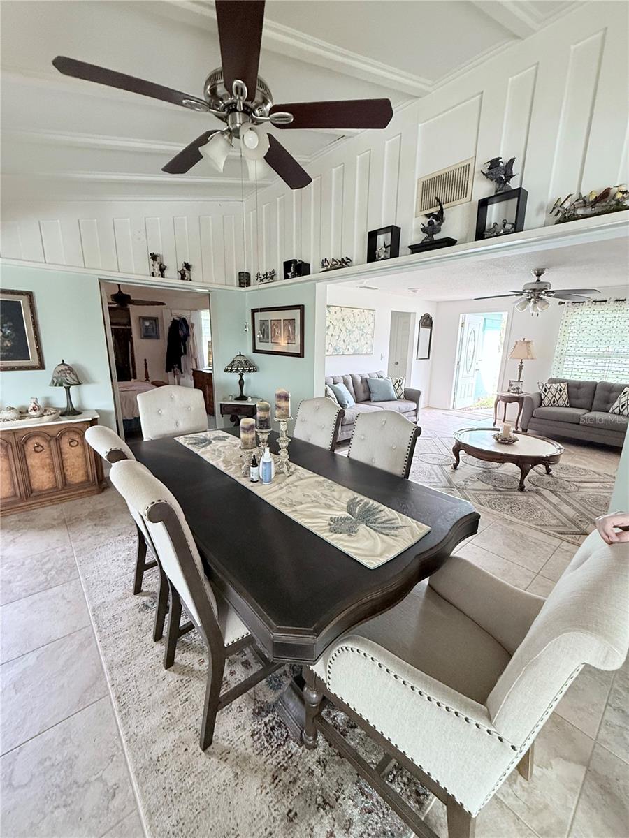 644 BLUE LN NW, PORT CHARLOTTE, FL, 33952