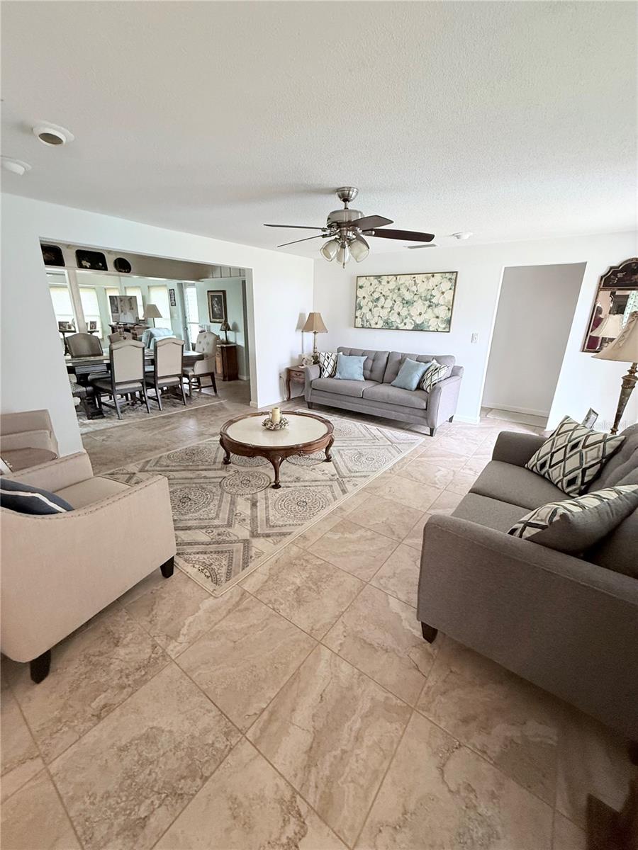 644 BLUE LN NW, PORT CHARLOTTE, FL, 33952