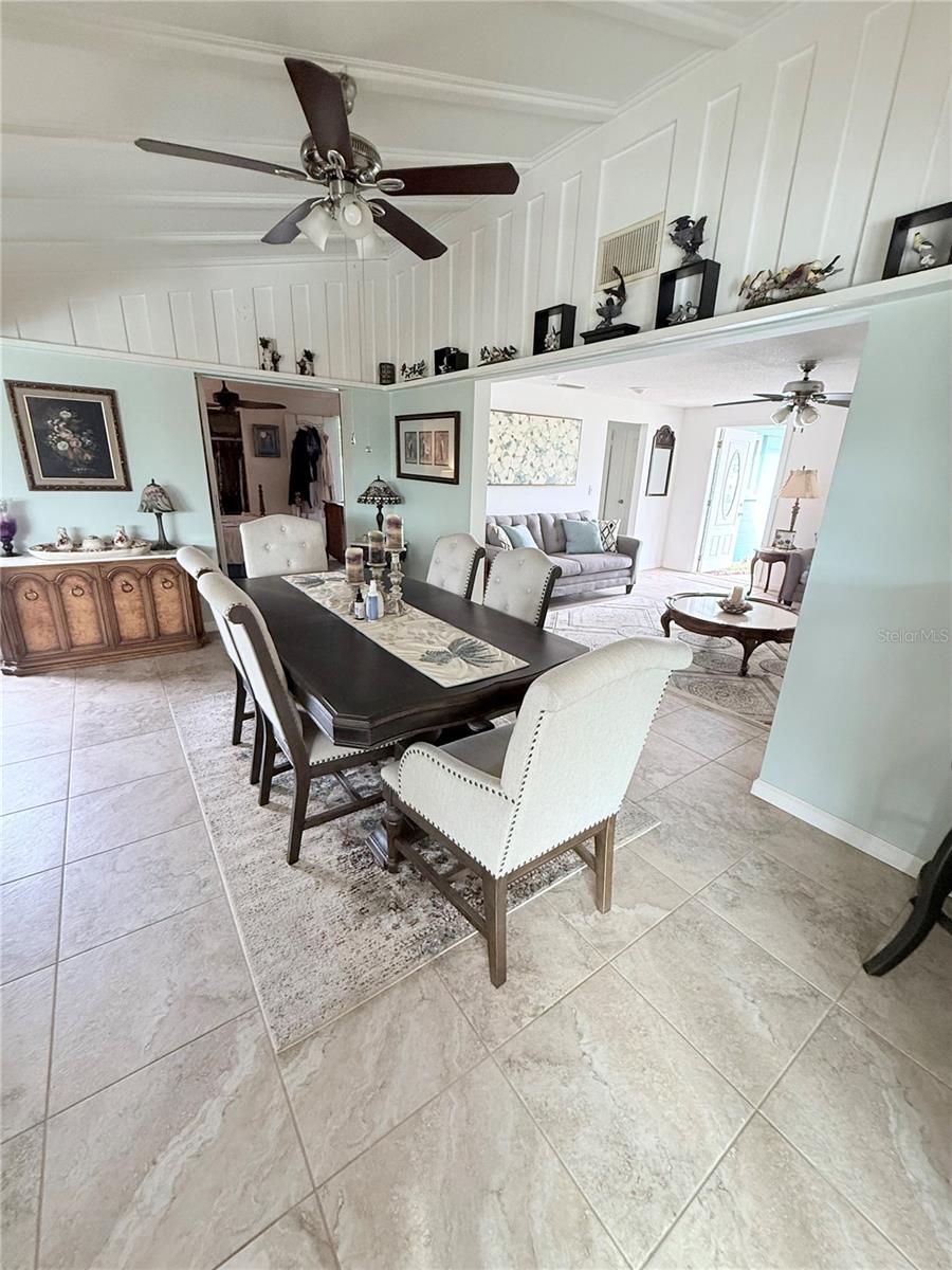 644 BLUE LN NW, PORT CHARLOTTE, FL, 33952