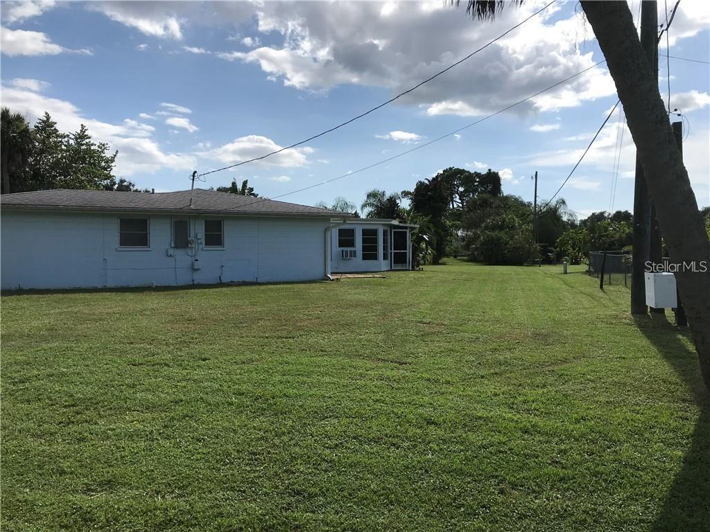 644 BLUE LN NW, PORT CHARLOTTE, FL, 33952