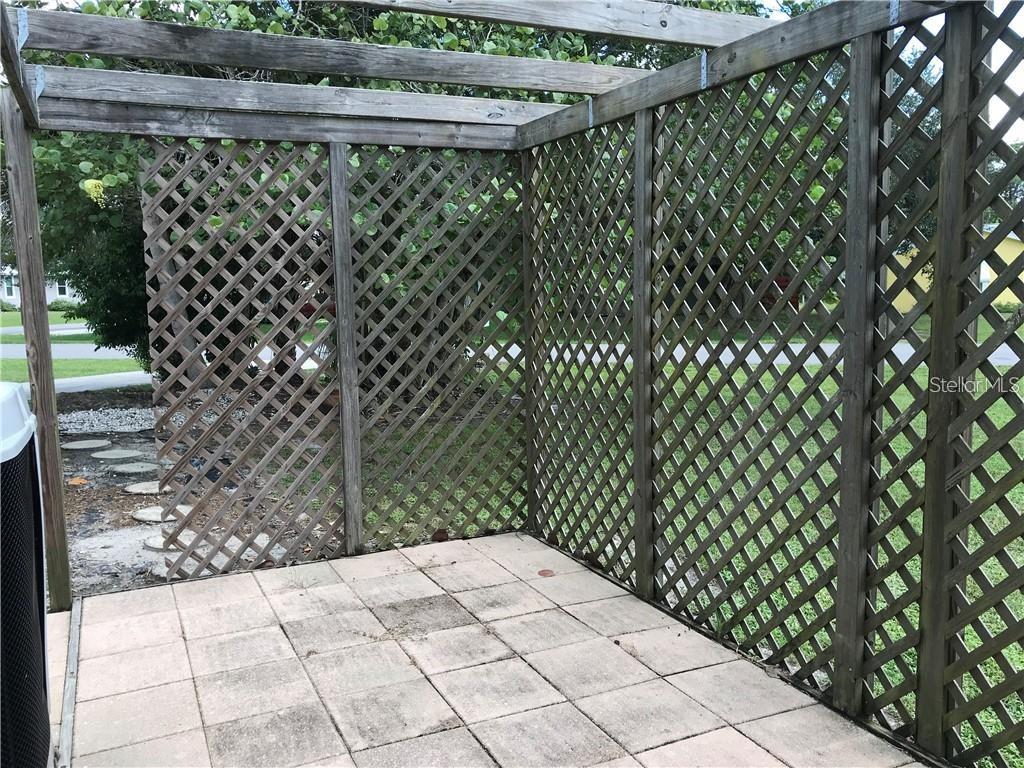 644 BLUE LN NW, PORT CHARLOTTE, FL, 33952