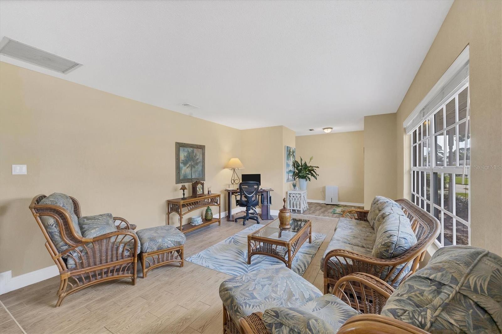 2215 39TH ST W, BRADENTON, FL, 34205
