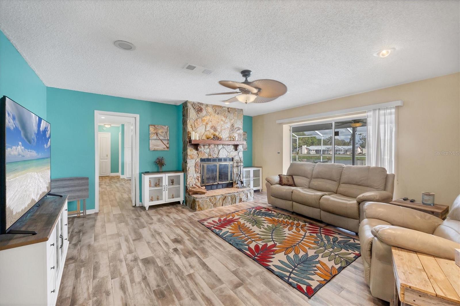 2215 39TH ST W, BRADENTON, FL, 34205