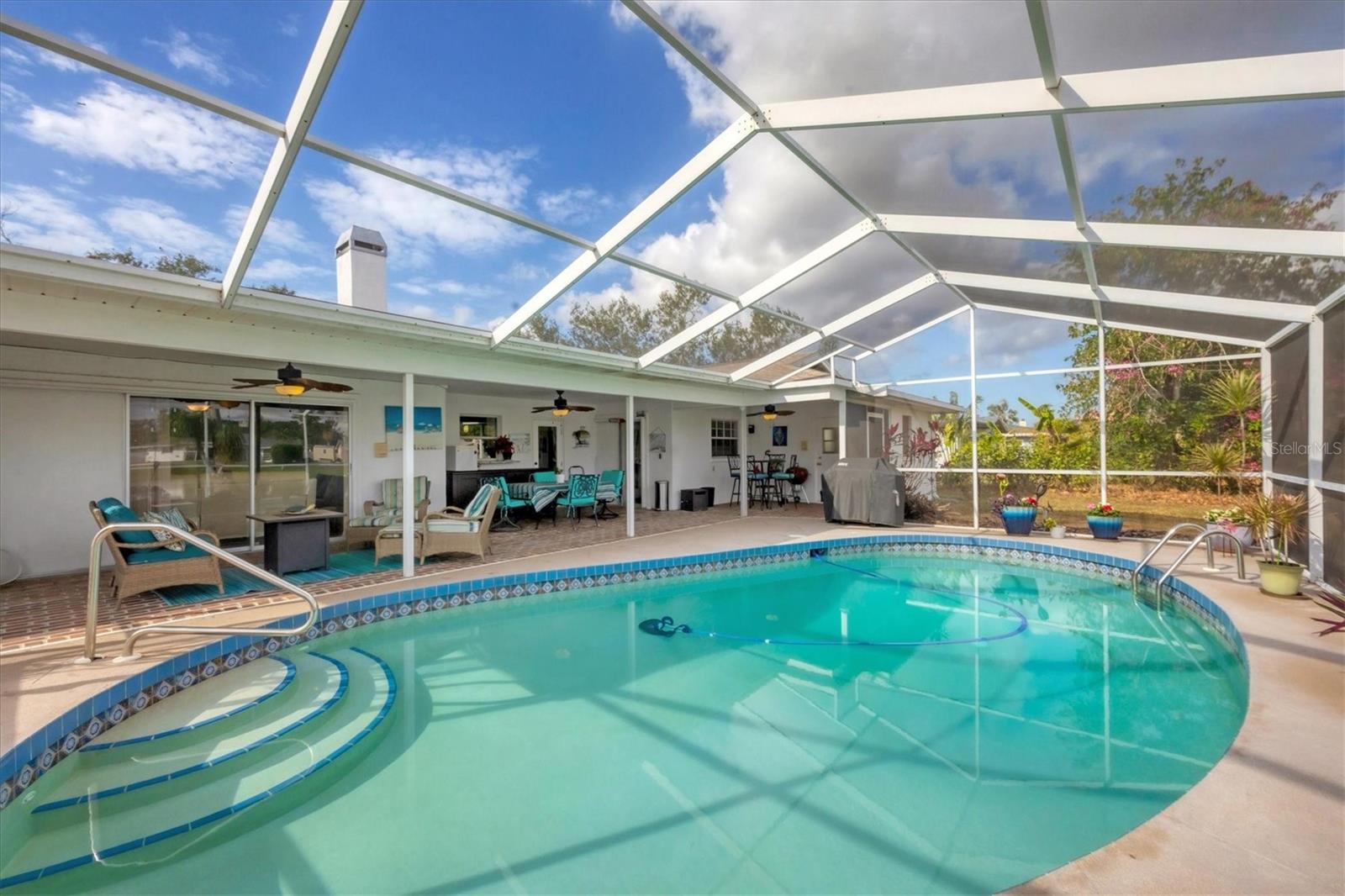 2215 39TH ST W, BRADENTON, FL, 34205