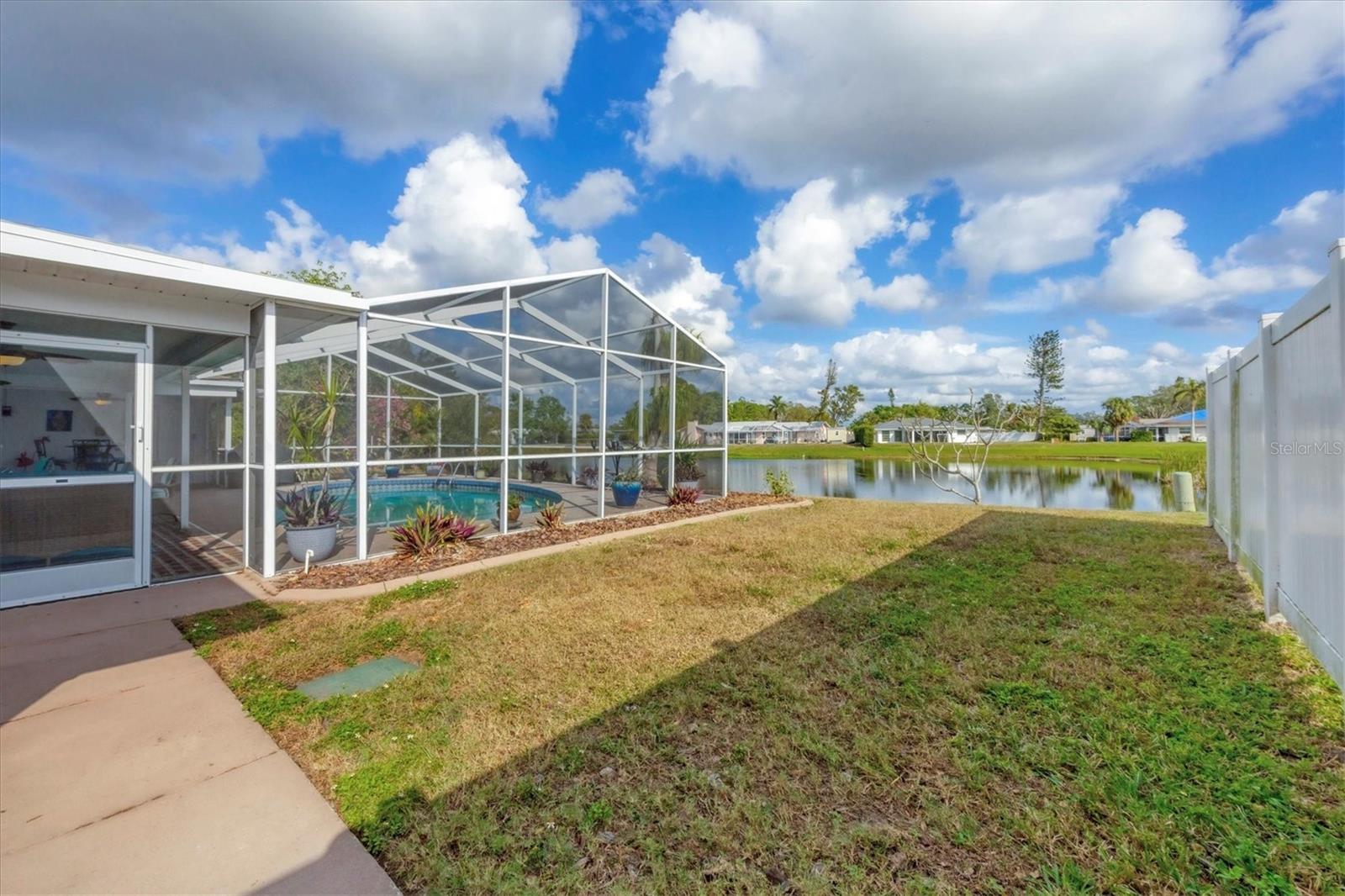2215 39TH ST W, BRADENTON, FL, 34205