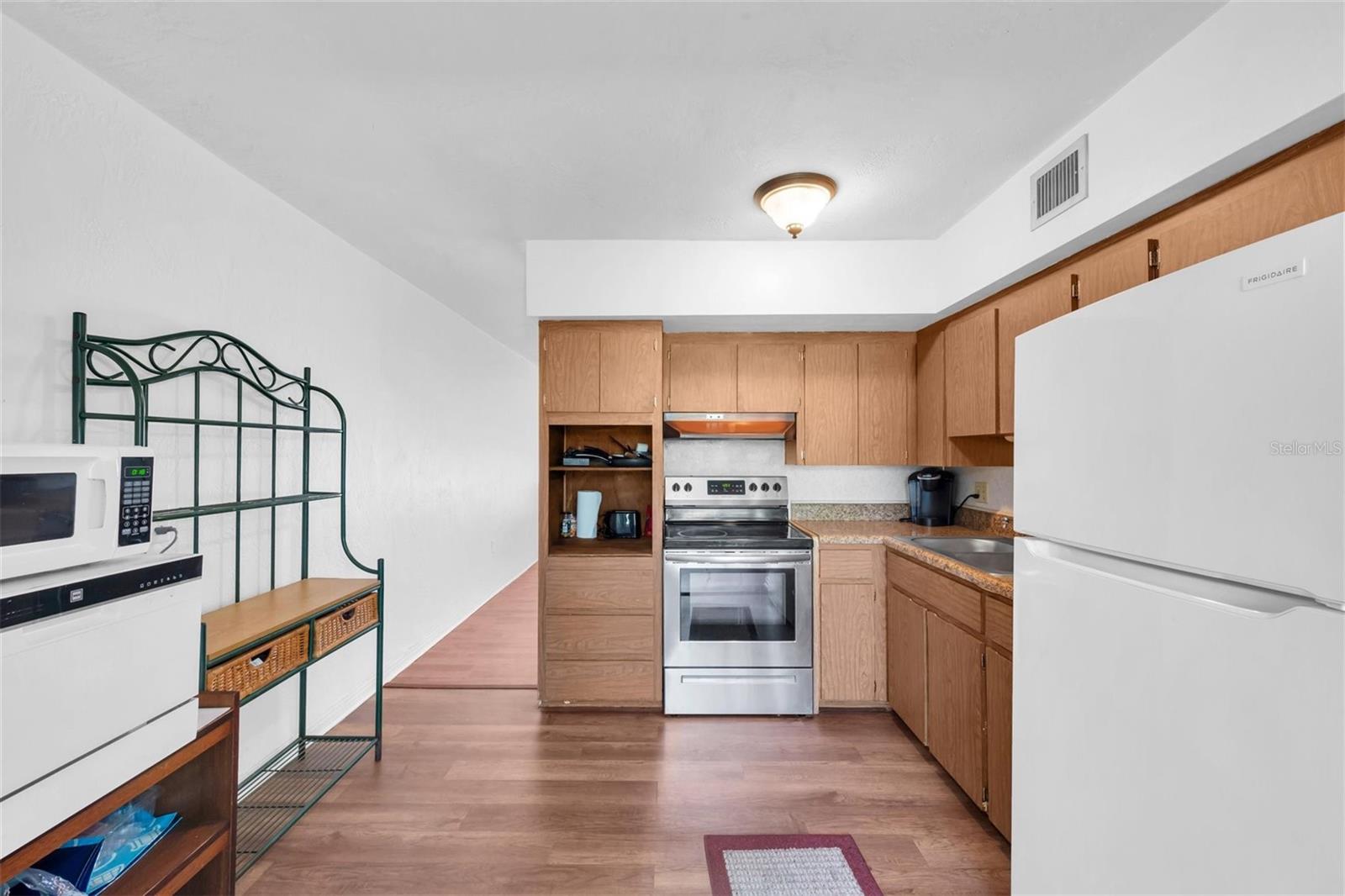 2021 AUSTRALIA WAY #33, CLEARWATER, FL, 33763