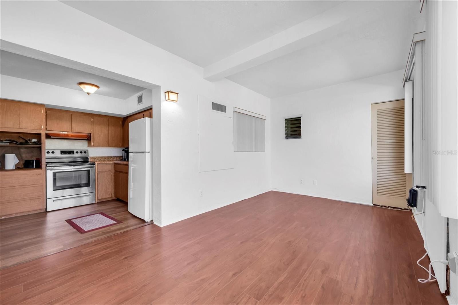 2021 AUSTRALIA WAY #33, CLEARWATER, FL, 33763
