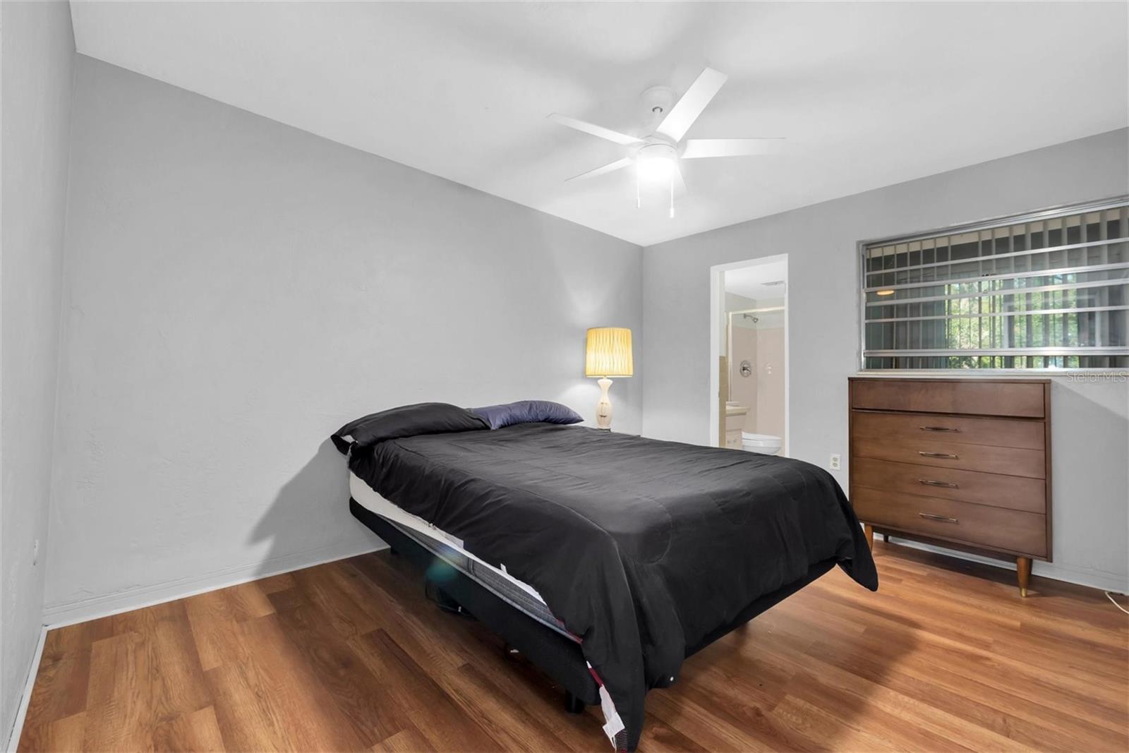 2021 AUSTRALIA WAY #33, CLEARWATER, FL, 33763