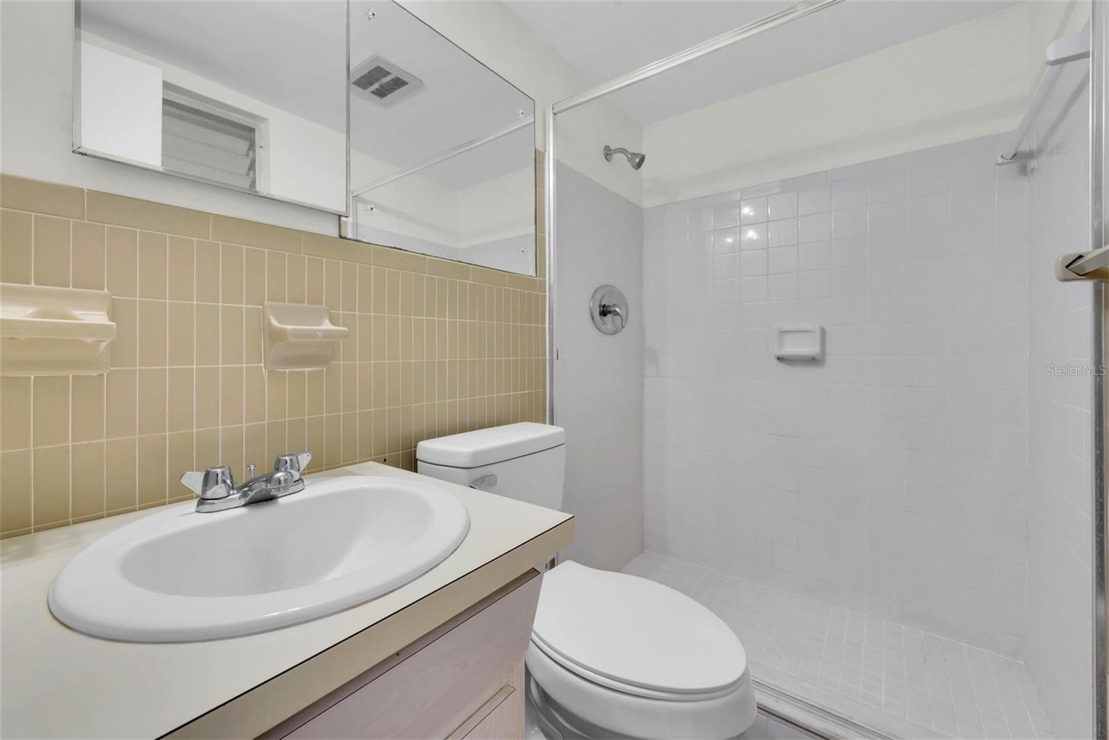 2021 AUSTRALIA WAY #33, CLEARWATER, FL, 33763