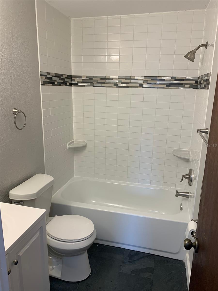 110 -112 W DAUGHTERY RD #110/112, LAKELAND, FL, 33809