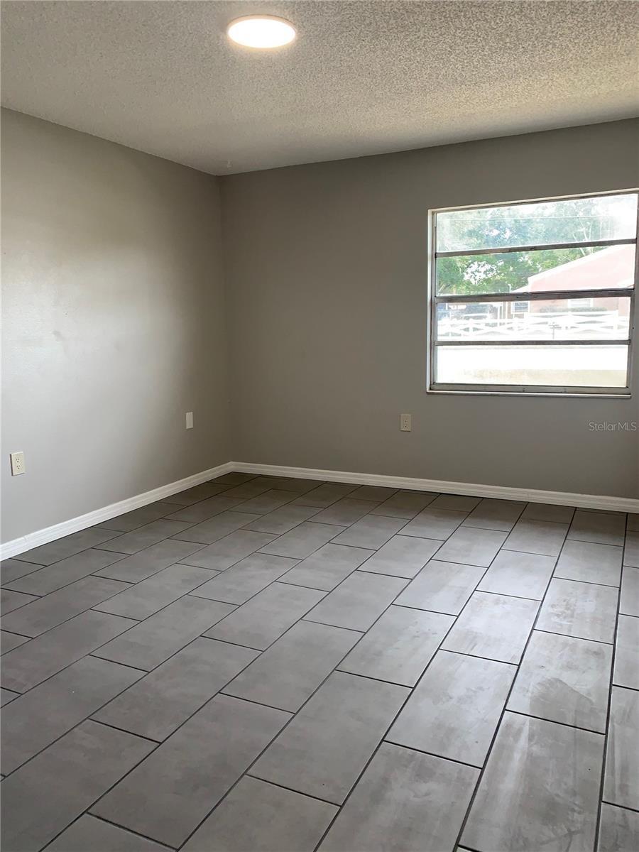 110 -112 W DAUGHTERY RD #110/112, LAKELAND, FL, 33809