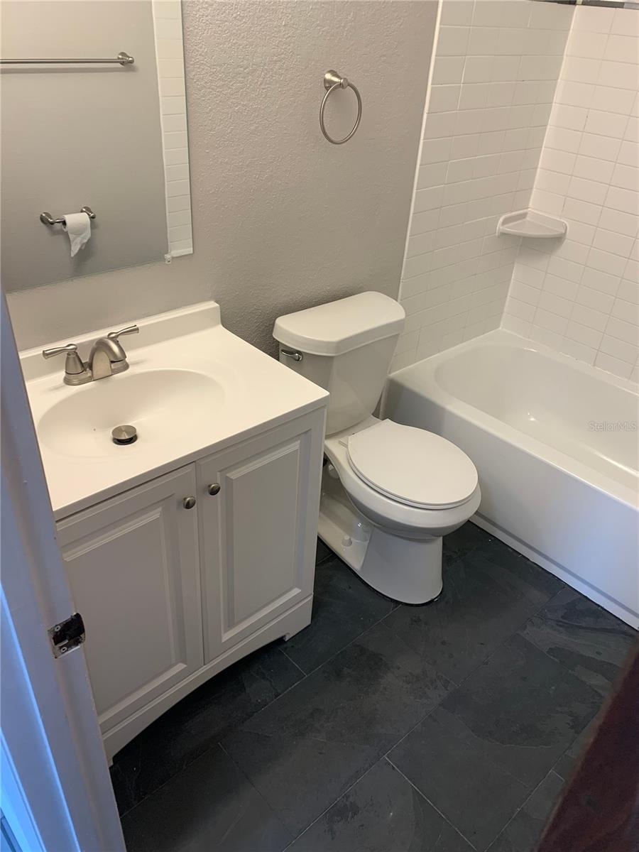 110 -112 W DAUGHTERY RD #110/112, LAKELAND, FL, 33809