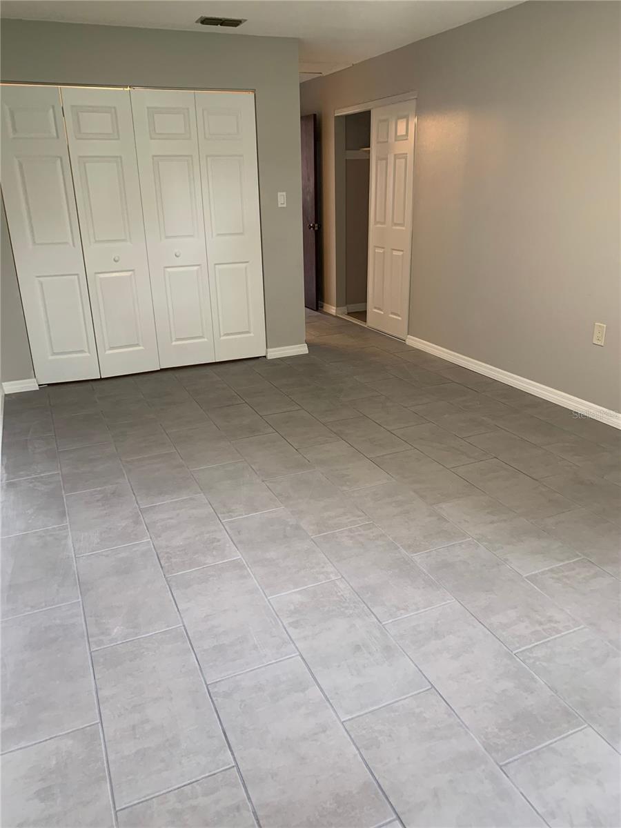 110 -112 W DAUGHTERY RD #110/112, LAKELAND, FL, 33809