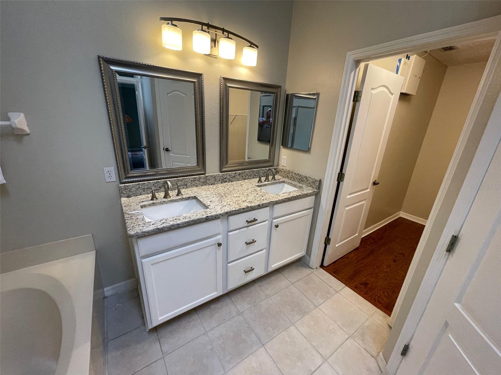 808 N LAKE CLAIRE CIR, OVIEDO, FL, 32765