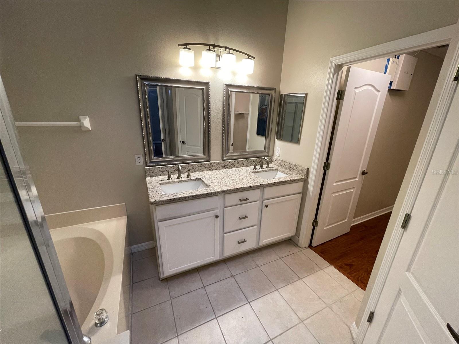 808 N LAKE CLAIRE CIR, OVIEDO, FL, 32765