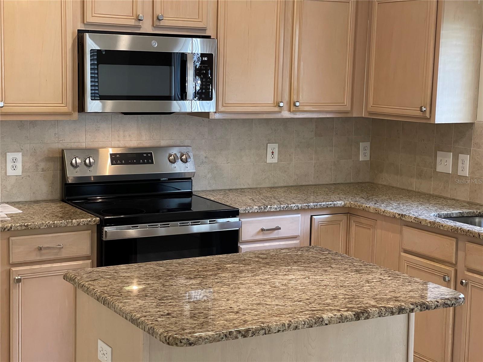 808 N LAKE CLAIRE CIR, OVIEDO, FL, 32765