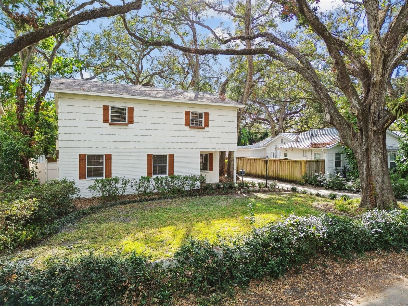 3322 W DORCHESTER ST, TAMPA, FL, 33611