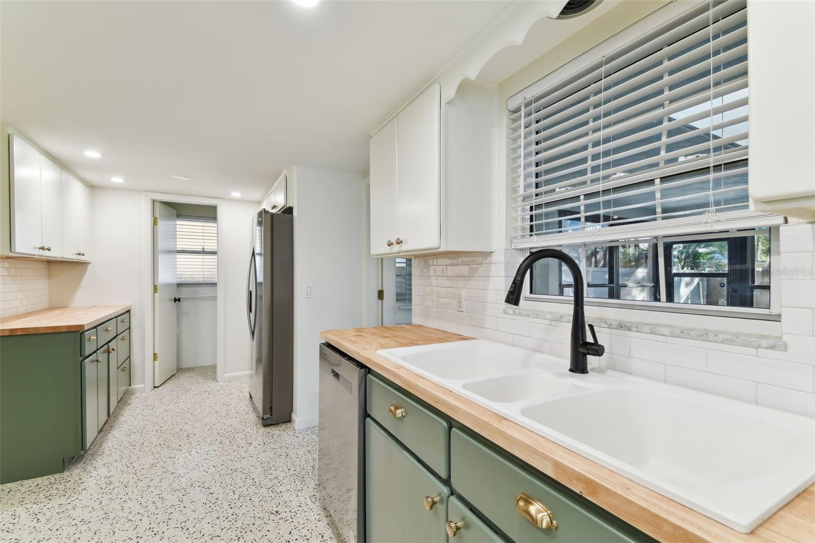 3322 W DORCHESTER ST, TAMPA, FL, 33611