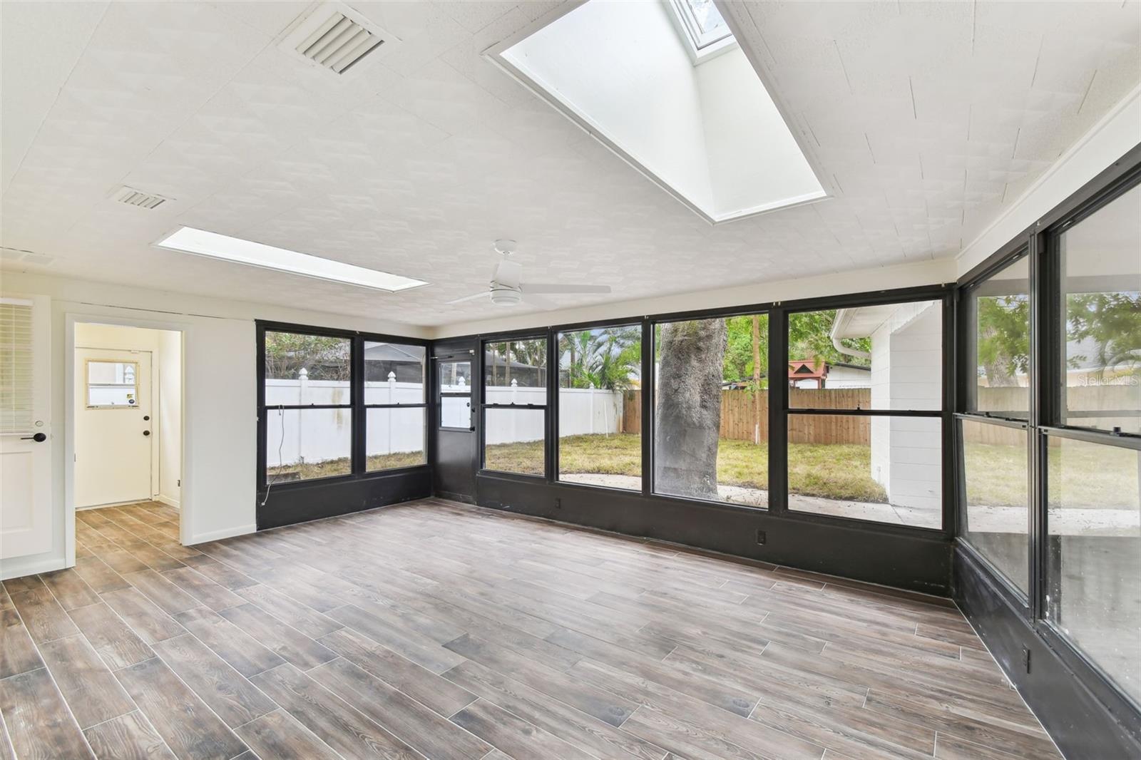 3322 W DORCHESTER ST, TAMPA, FL, 33611