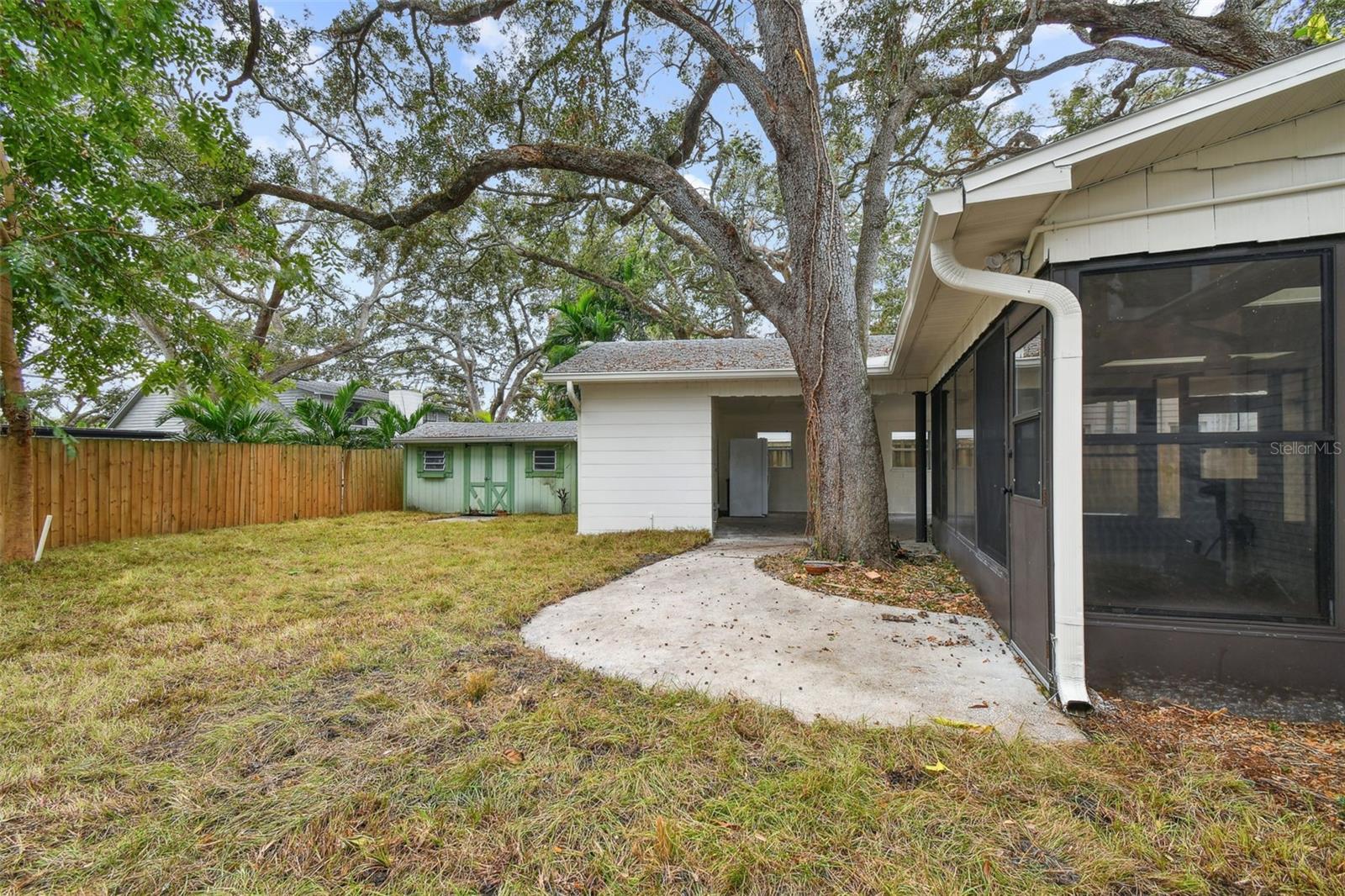 3322 W DORCHESTER ST, TAMPA, FL, 33611