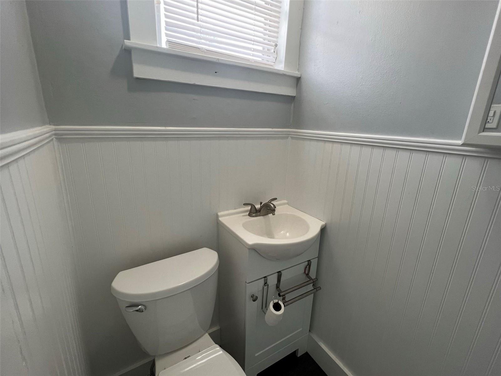 565 W RETTA ESPLANADE #B, PUNTA GORDA, FL, 33950