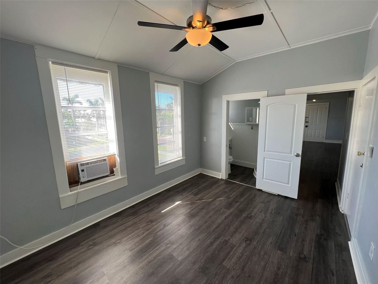 565 W RETTA ESPLANADE #B, PUNTA GORDA, FL, 33950