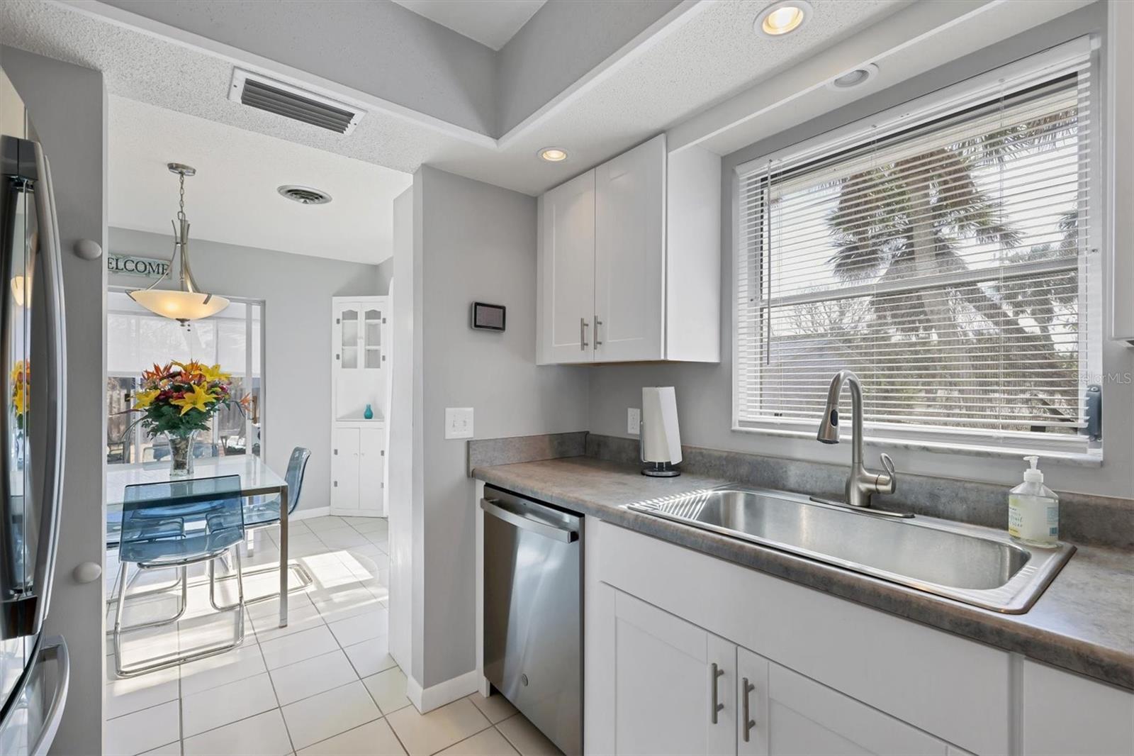 2835 N BEACH RD, ENGLEWOOD, FL, 34223