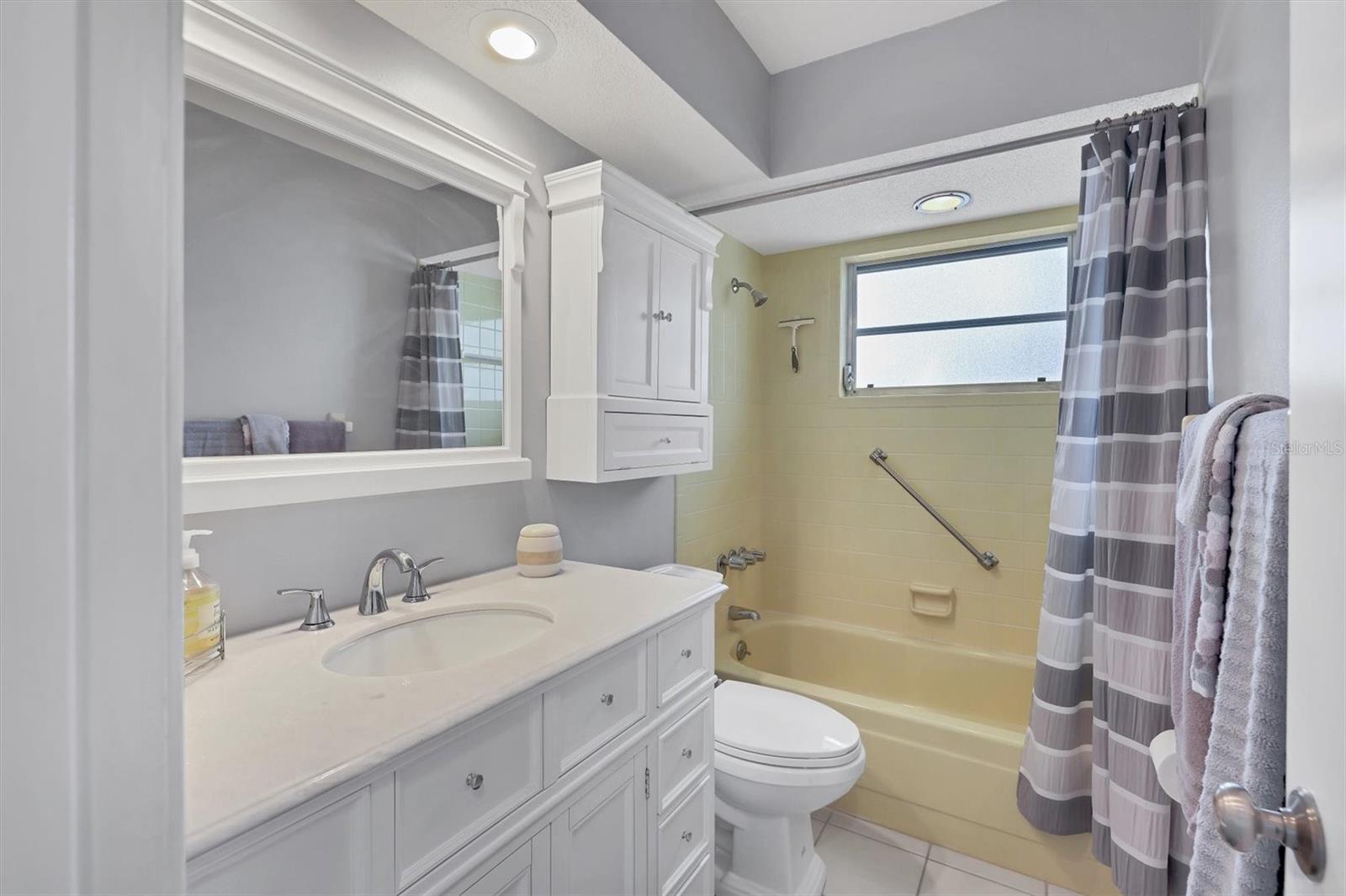 2835 N BEACH RD, ENGLEWOOD, FL, 34223