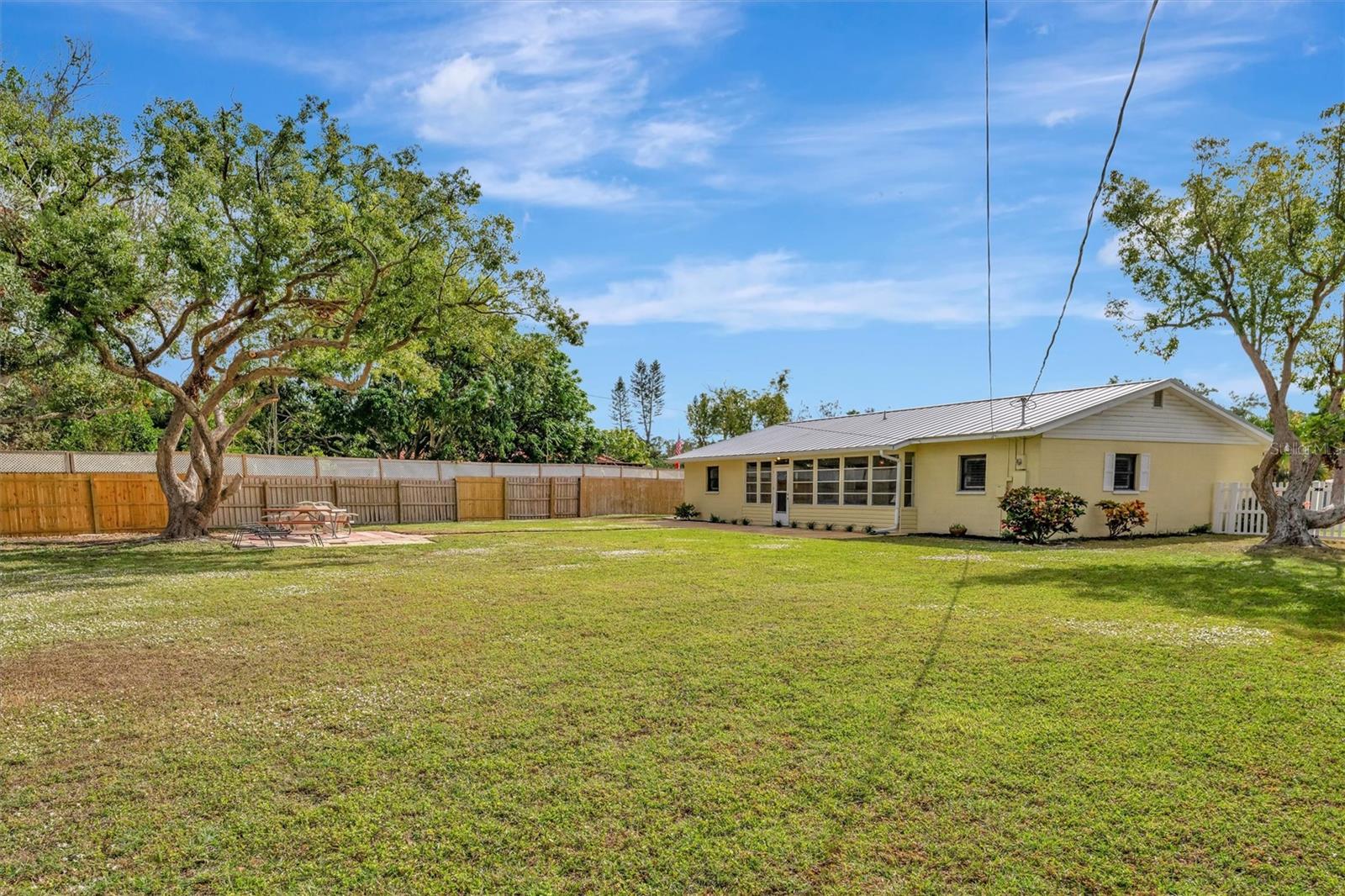 409 ARCHIBALD AVE, SARASOTA, FL, 34243