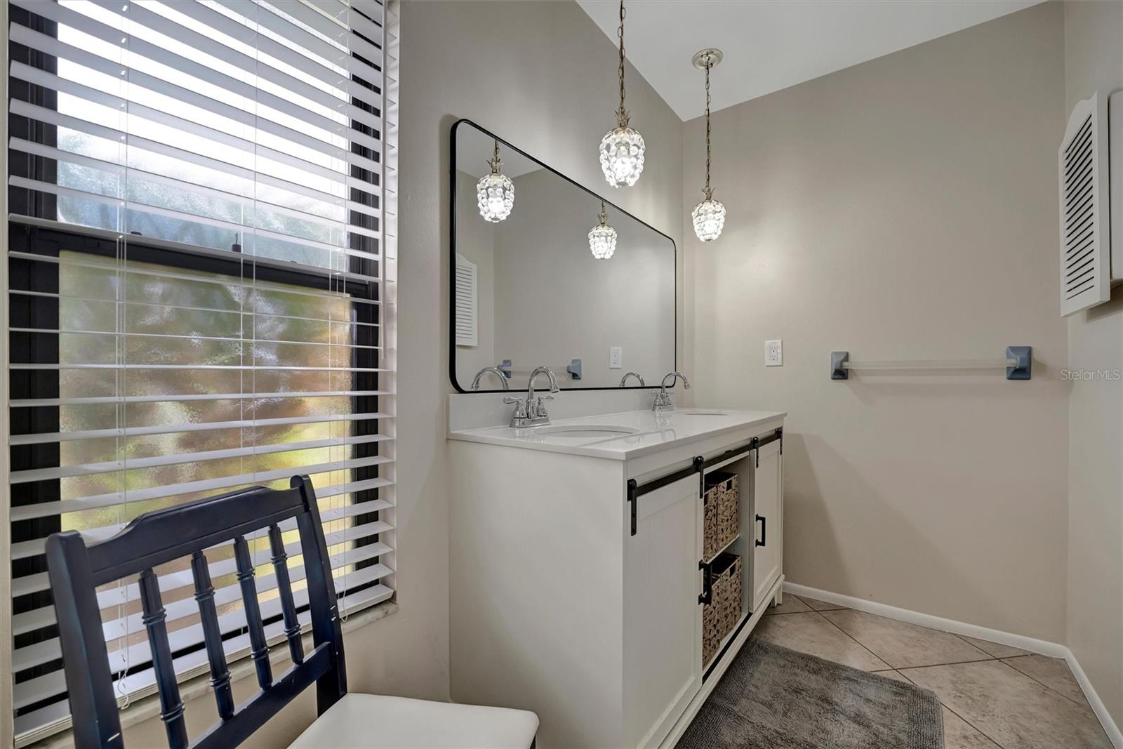 409 ARCHIBALD AVE, SARASOTA, FL, 34243